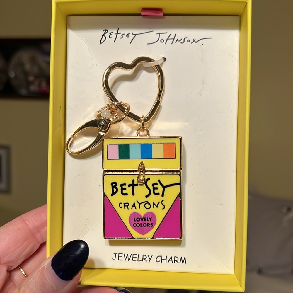 NIB Betsey Johnson Multicolor Crayon Box Big Charm Box Opens Latch Closure